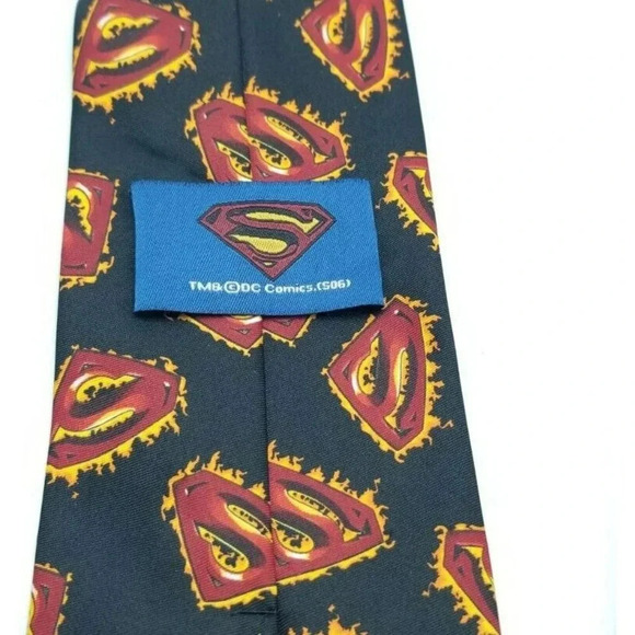 Vintage DC Comics SUPERMAN All Over Flaming S Logo Men's Polyester Necktie Tie - Picture 4 of 5